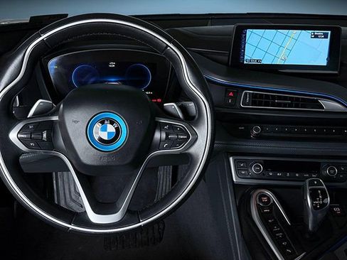 Used 2016 BMW i8 image 11