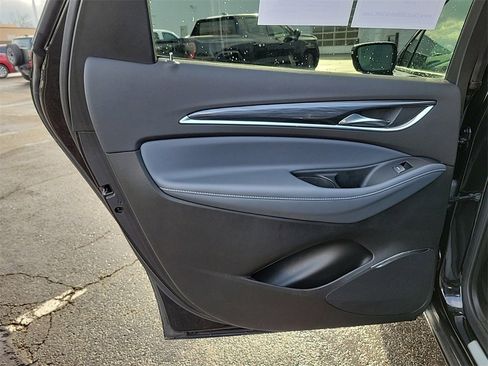 Used 2024 Buick Enclave Premium image 14