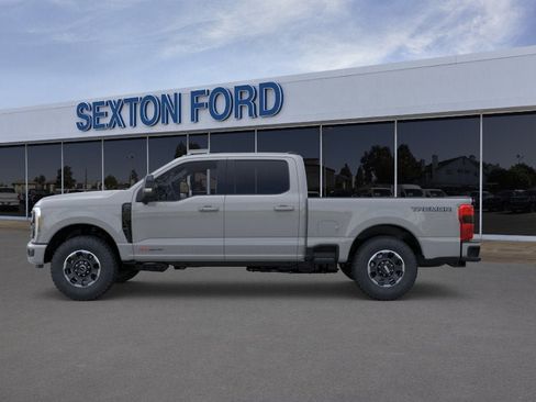 New 2026 Ford F250 4x4 Crew Cab Super Duty image 3