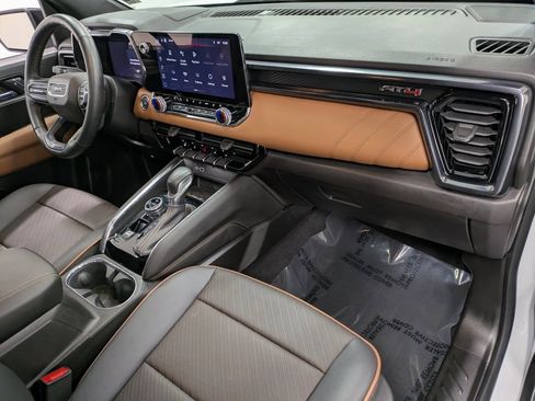 Used 2024 GMC Canyon AT4 w/ AT4 Premium Package image 29