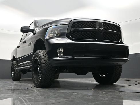 Used 2017 RAM 1500 Express w/ Black Ram 1500 Express Group AWD/4WD image 26