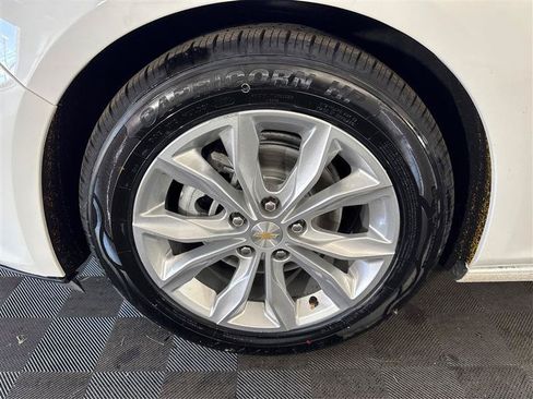 Used 2023 Chevrolet Malibu LT FWD image 30
