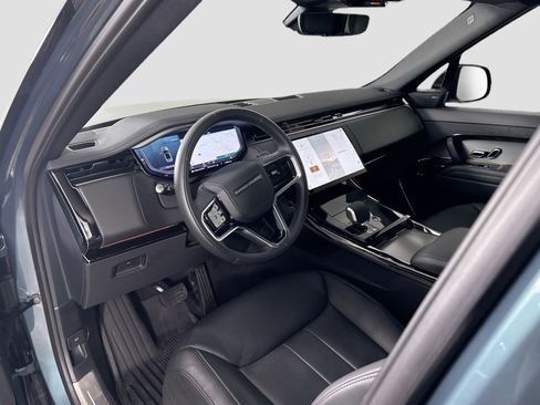 Certified 2025 Land Rover Range Rover Sport SE image 11