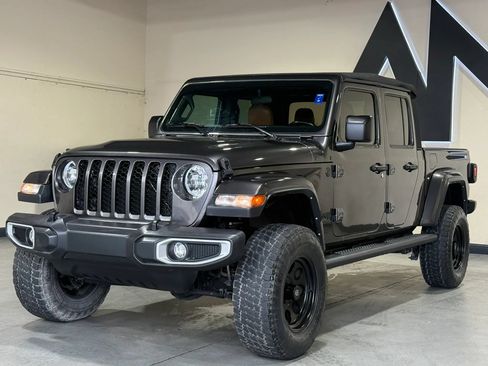 Used 2022 Jeep Gladiator Sport AWD/4WD image 1