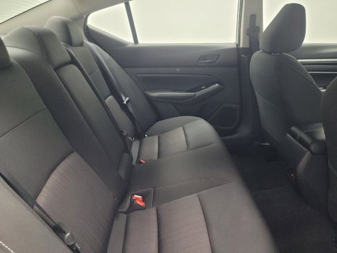 Used 2023 Nissan Altima 2.5 SV image 19