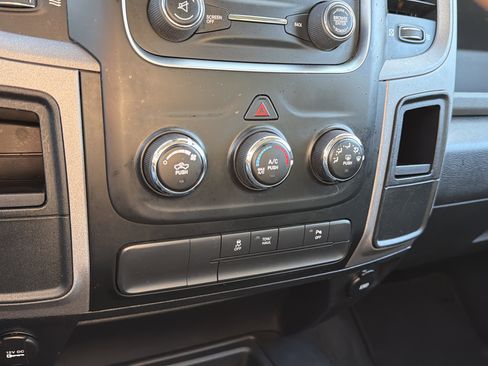 Used 2015 RAM 2500 Tradesman w/ Chrome Appearance Group image 22