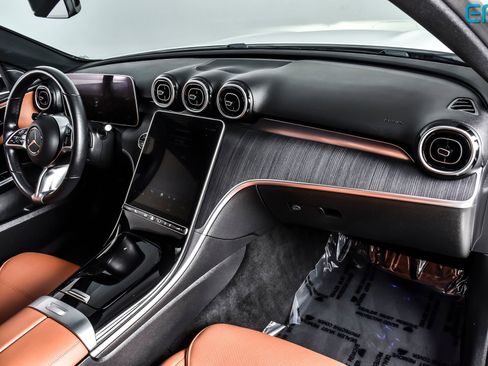 Used 2025 Mercedes-Benz C 300 4MATIC Sedan image 24