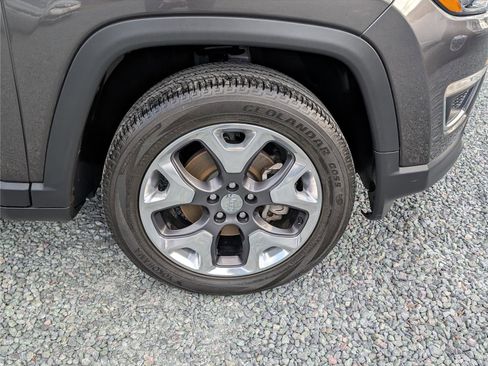 Used 2019 Jeep Compass Limited image 9