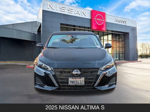 Certified 2025 Nissan Altima 2.5 S image 4