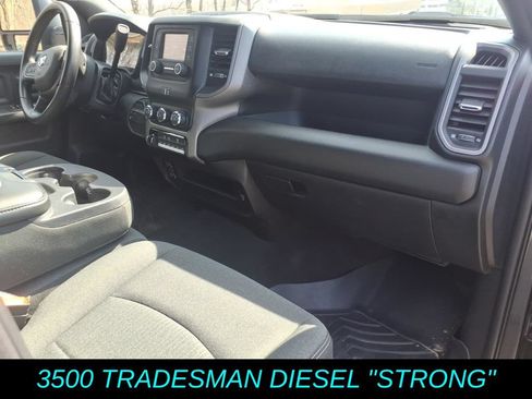 Used 2024 RAM 3500 Tradesman w/ Chrome Appearance Group AWD/4WD image 11