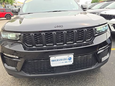 Certified 2023 Jeep Grand Cherokee Limited w/ Black Appearance Package AWD/4WD image 3