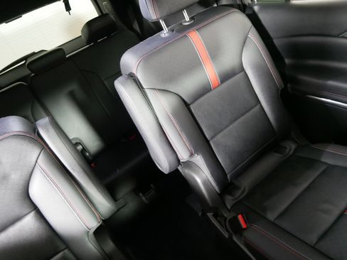 Used 2025 Chevrolet Traverse RS w/ LPO, Floor Liner Package image 14
