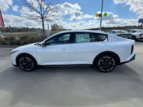 New 2026 Kia K4 GT-Line image 5