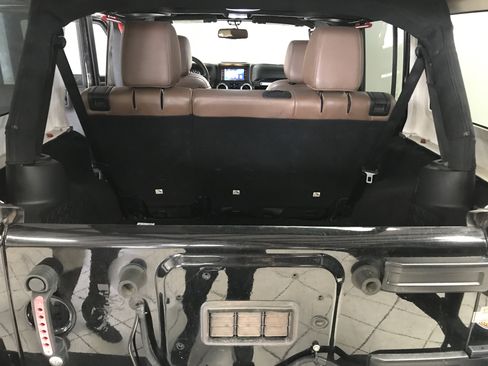 Used 2017 Jeep Wrangler Unlimited Sahara w/ Trailer Tow Group image 22