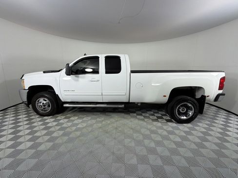 Used 2011 Chevrolet Silverado 3500 LTZ w/ LTZ Plus Package AWD/4WD image 8