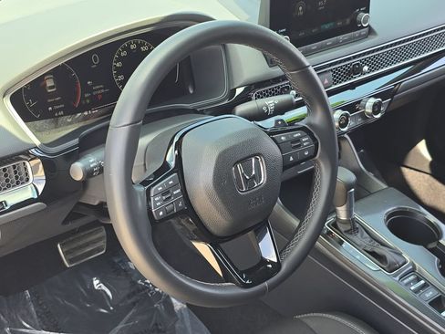 Used 2025 Honda Civic Sport image 18
