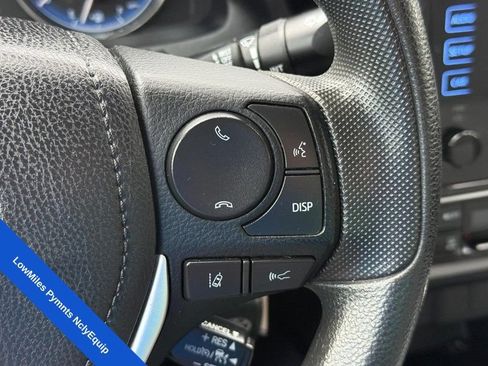 Used 2018 Toyota Corolla LE FWD image 21
