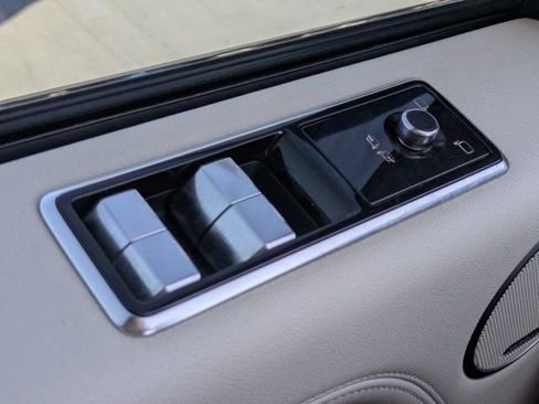 Used 2018 Land Rover Range Rover Supercharged image 17