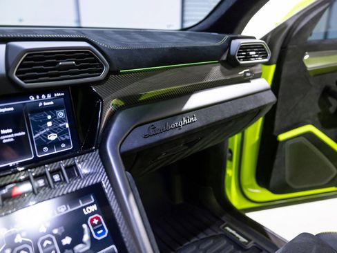 Used 2024 Lamborghini Urus Performante image 50