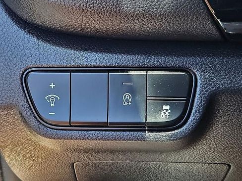 Used 2025 Kia Seltos S FWD image 23