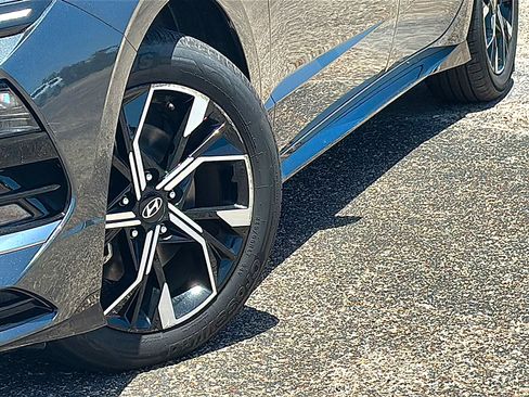 Used 2025 Hyundai Sonata SEL FWD image 3