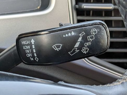 Used 2018 Volkswagen Atlas SE FWD image 29
