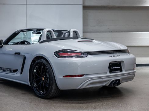 Certified 2024 Porsche 718 Boxster RWD image 29