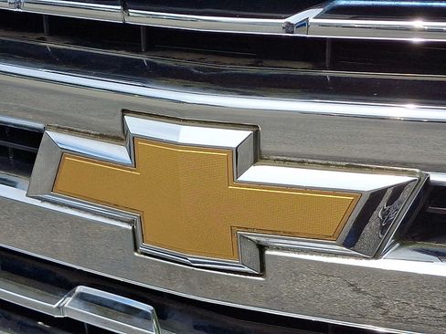 Used 2019 Chevrolet Silverado 1500 LTZ w/ LTZ Plus Package AWD/4WD image 29