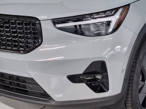 New 2026 Volvo XC40 B5 Ultra w/ Climate Package AWD/4WD image 12