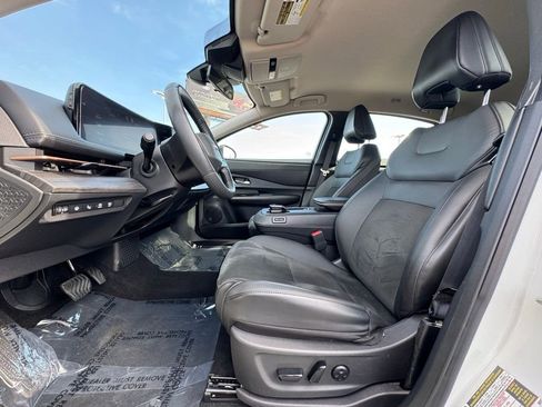 Used 2023 Nissan Ariya FWD image 24