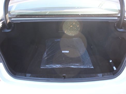 Used 2019 BMW 740i w/ Executive Package image 28