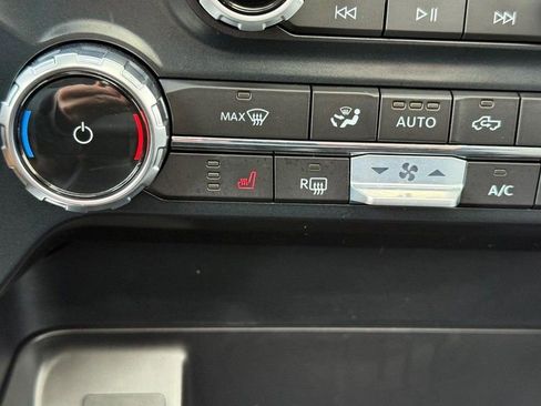 Certified 2022 Ford F150 XLT w/ Equipment Group 302A High image 18