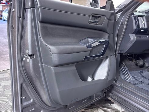 Certified 2025 Nissan Pathfinder S AWD/4WD image 30