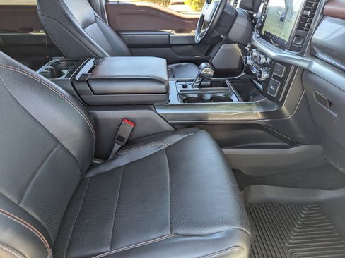 Used 2022 Ford F150 Lariat w/ Max Trailer Tow Package image 11