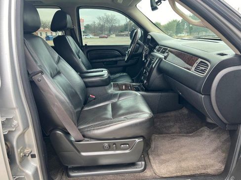 Used 2010 GMC Yukon XL Denali image 10