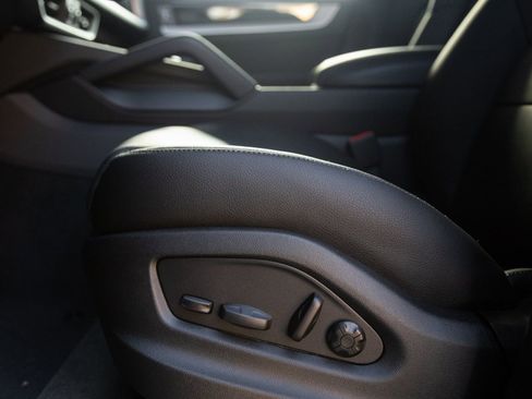 New 2026 Porsche Cayenne image 23