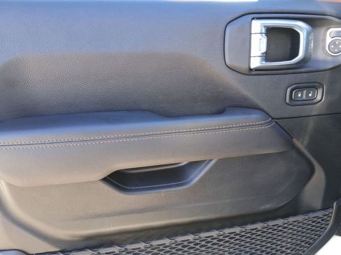 Used 2022 Jeep Wrangler Unlimited High Altitude image 11