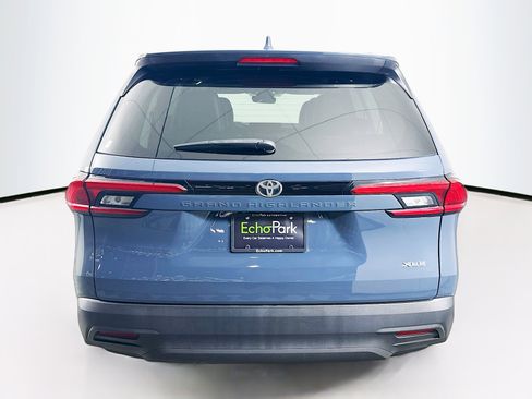 Used 2024 Toyota Grand Highlander FWD image 7
