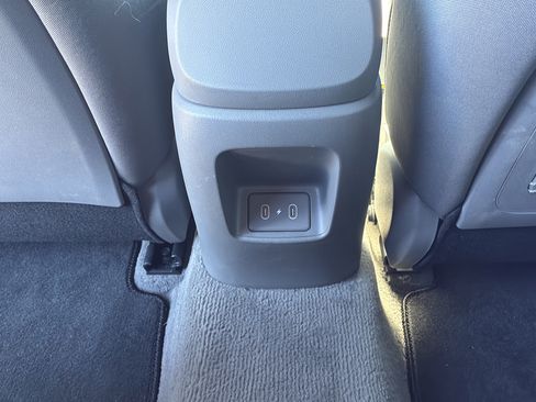 Certified 2025 Hyundai Elantra SEL FWD image 16