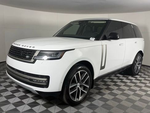 New 2025 Land Rover Range Rover SE image 2