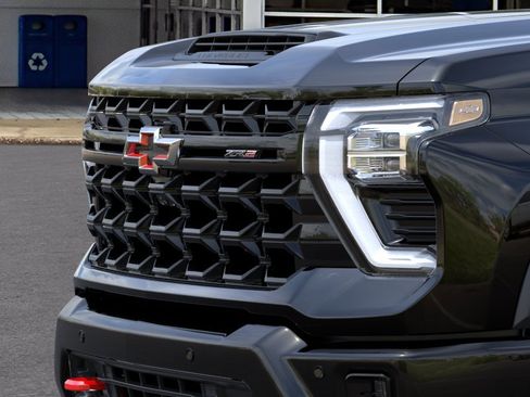 New 2026 Chevrolet Silverado 2500 ZR2 AWD/4WD image 13