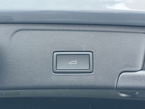 New 2026 Volkswagen Atlas Cross Sport SEL R-Line image 20