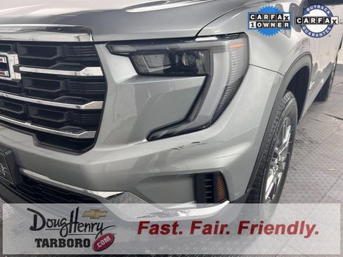 Used 2025 GMC Acadia Elevation image 11