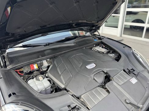 Used 2020 Porsche Cayenne AWD/4WD image 37