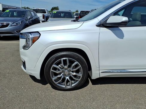 Used 2023 GMC Terrain Denali w/ Denali Premium Package AWD/4WD image 25