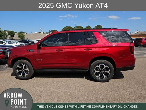 Used 2025 GMC Yukon AT4 w/ AT4 Premium Package AWD/4WD image 7