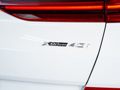 Used 2022 BMW X6 xDrive40i w/ M Sport Package AWD/4WD image 15