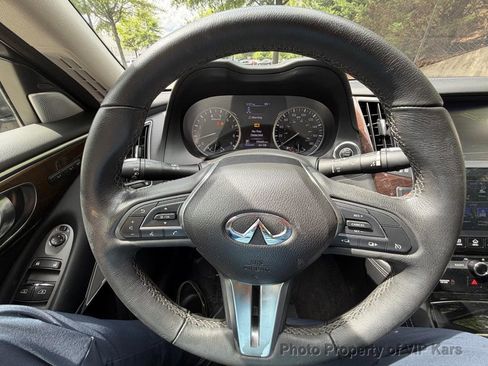 Used 2018 INFINITI Q50 Luxe w/ Sensory Package (Luxe) AWD/4WD image 19