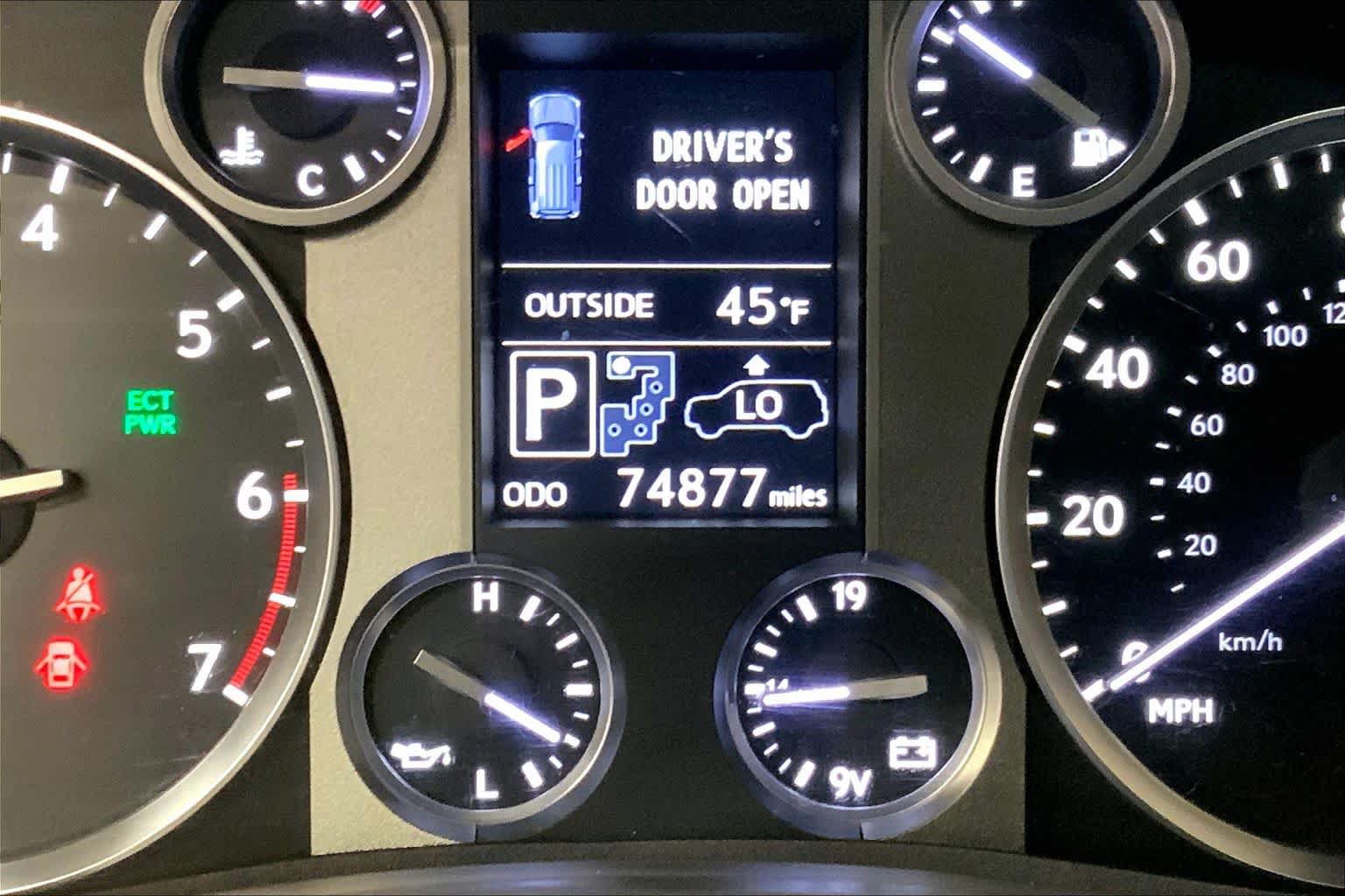 Used 2013 Lexus LX 570 4WD image 26