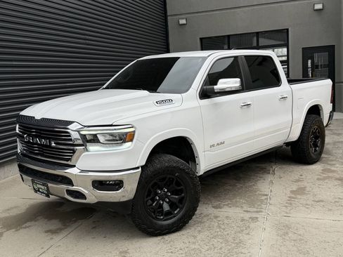 Used 2022 RAM 1500 Laramie AWD/4WD image 2
